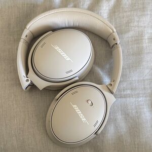 Bose QuietComfort Bluetooth Wireless Noise Cancelling Headphones